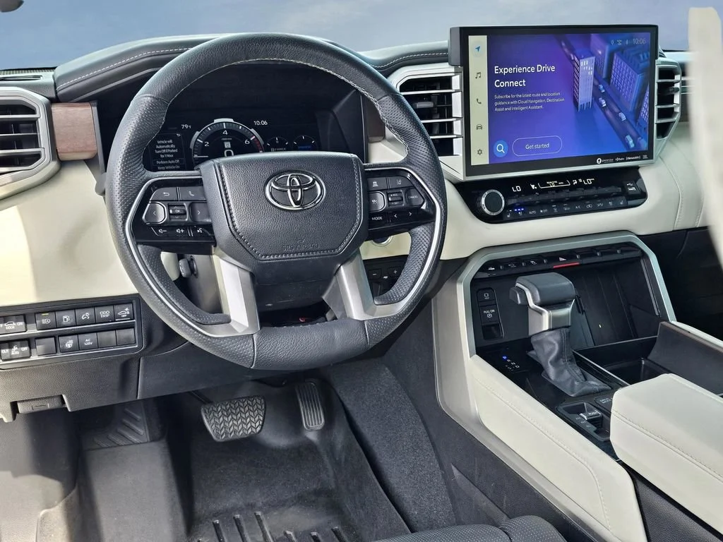 Used 2024  Toyota SR5 image 37