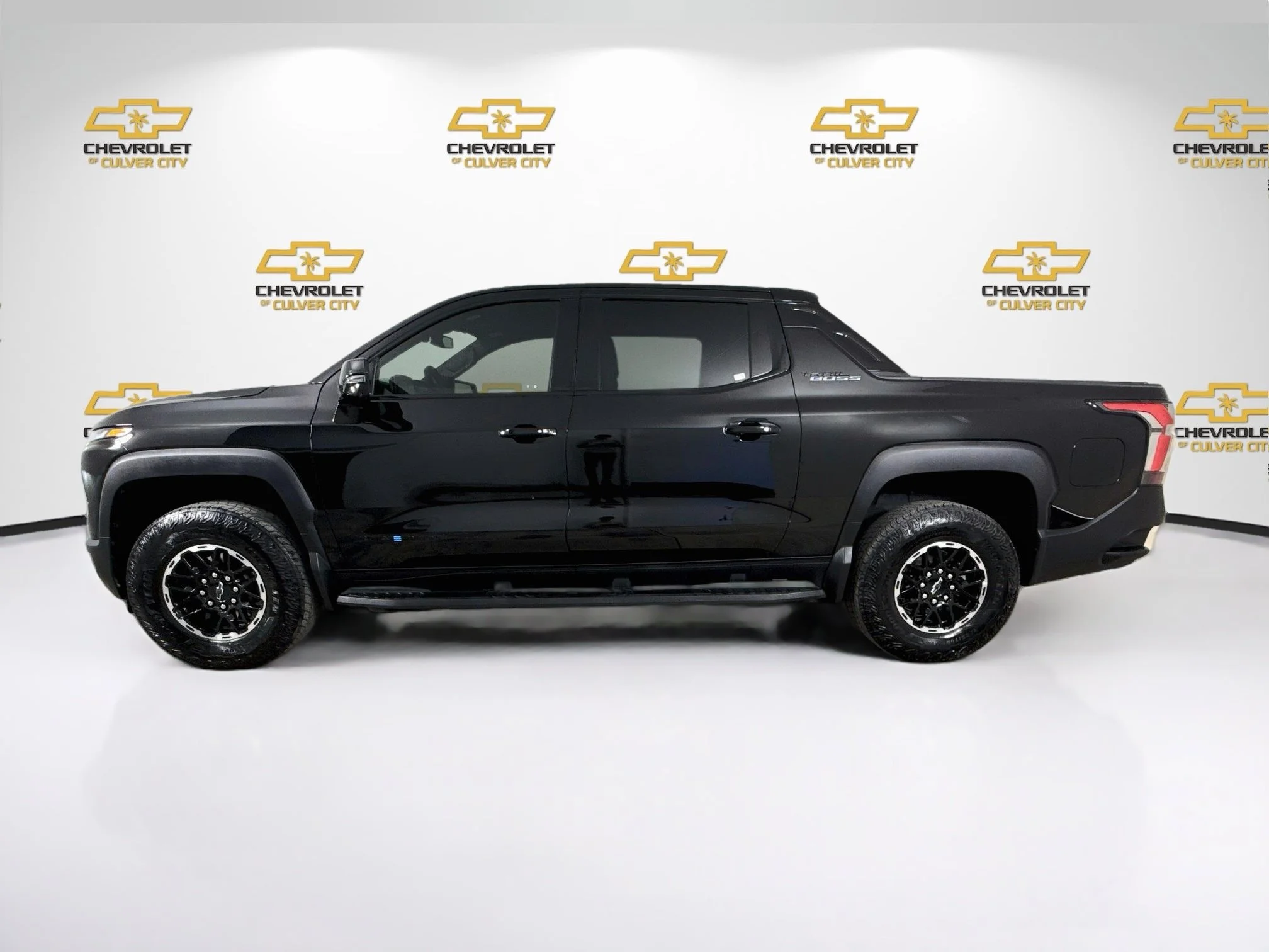 Used 2026 Black Chevrolet Trail Boss - Extended Range image 5