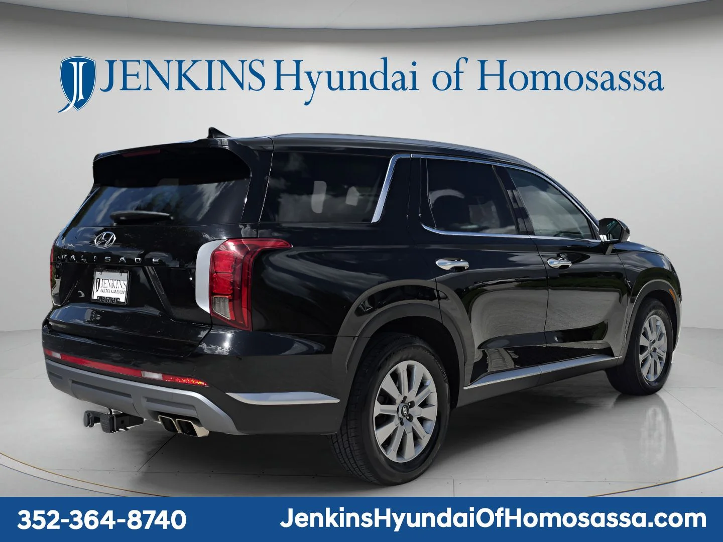 Used 2023 Black Hyundai SEL image 3