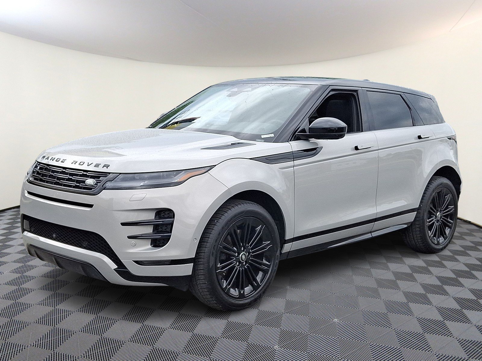 2026 Land Rover Range Rover Evoque