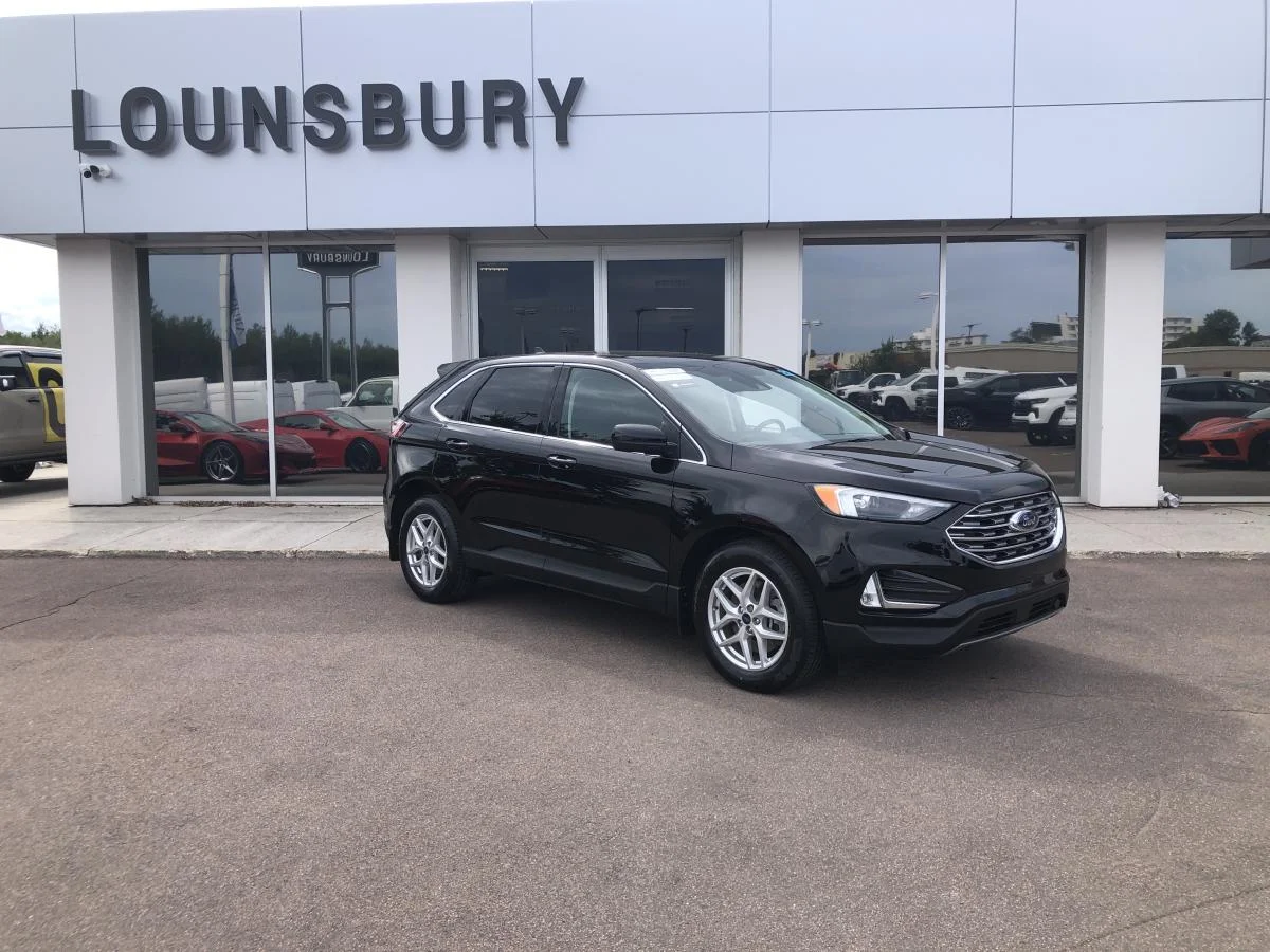 Used 2022 Black Ford SEL AWD image 1