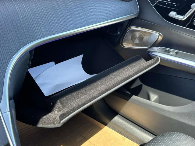 New 2026 Black Mercedes-Benz GLC 300 image 29