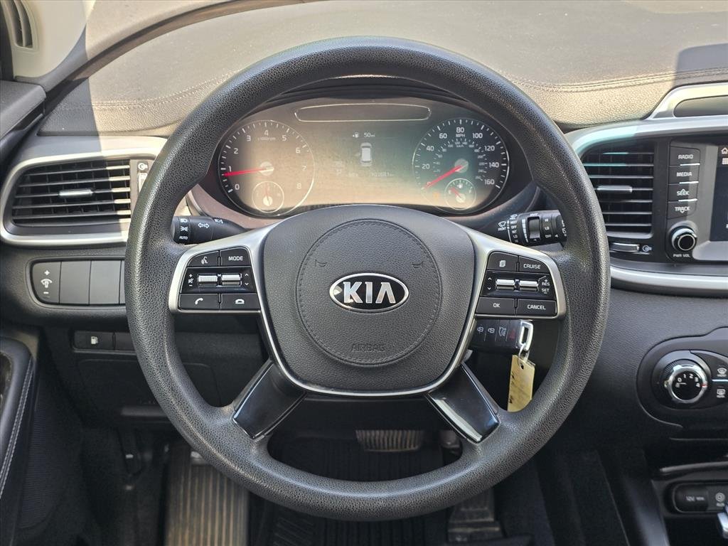 Used 2019 Black Kia L image 15