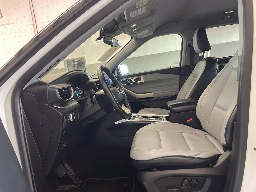 Used 2021 White Ford XLT image 10