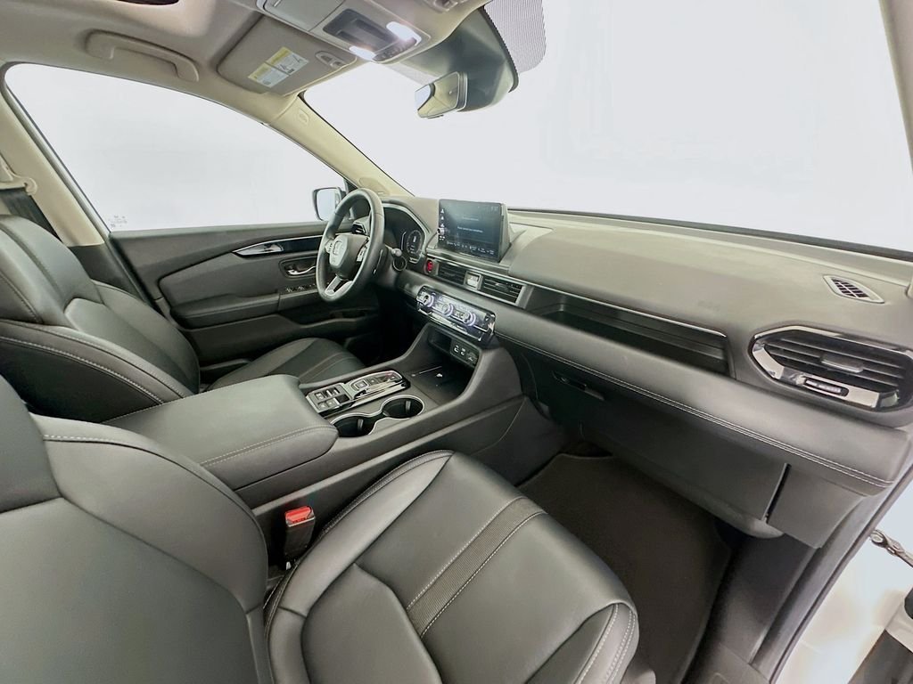 2025 Honda Pilot Touring - Photo 29