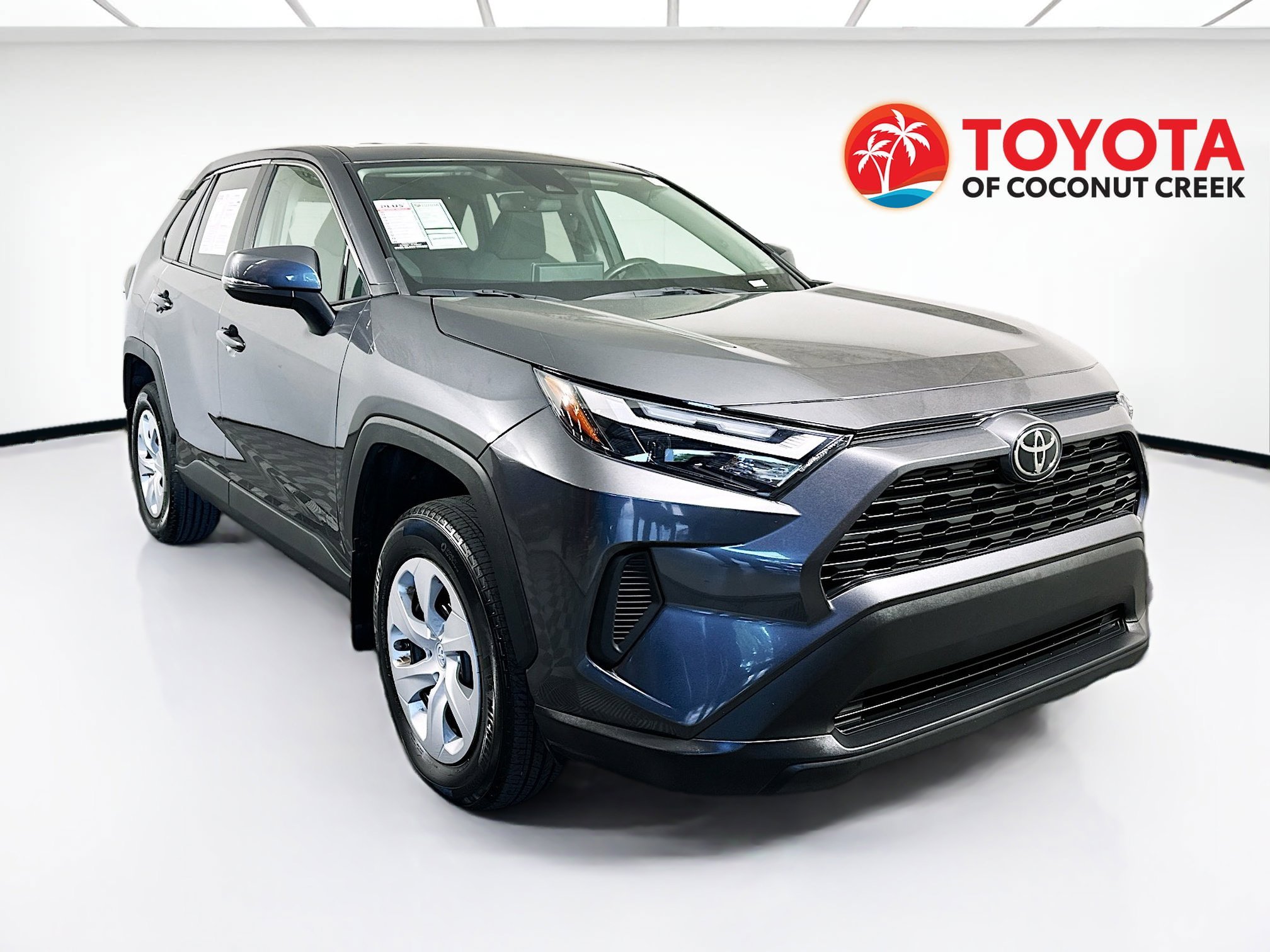 2024 Toyota RAV4 thumbnail 3