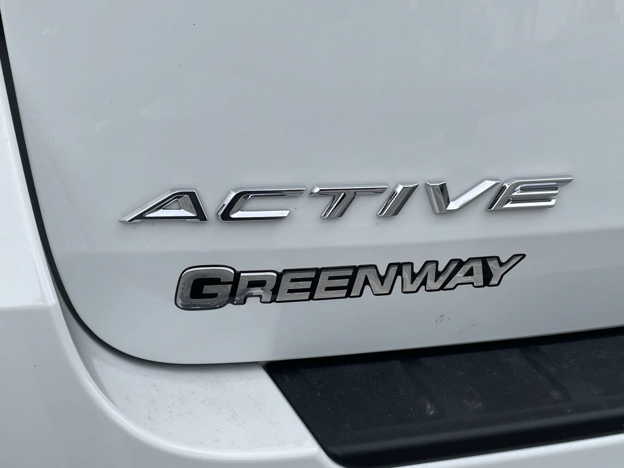 New 2026 Star White Metallic Tri-Coat Ford Active image 9