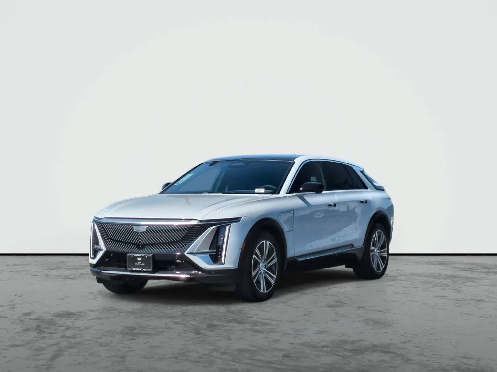 New 2027 Vibrant White Tricoat Cadillac Luxury image 4