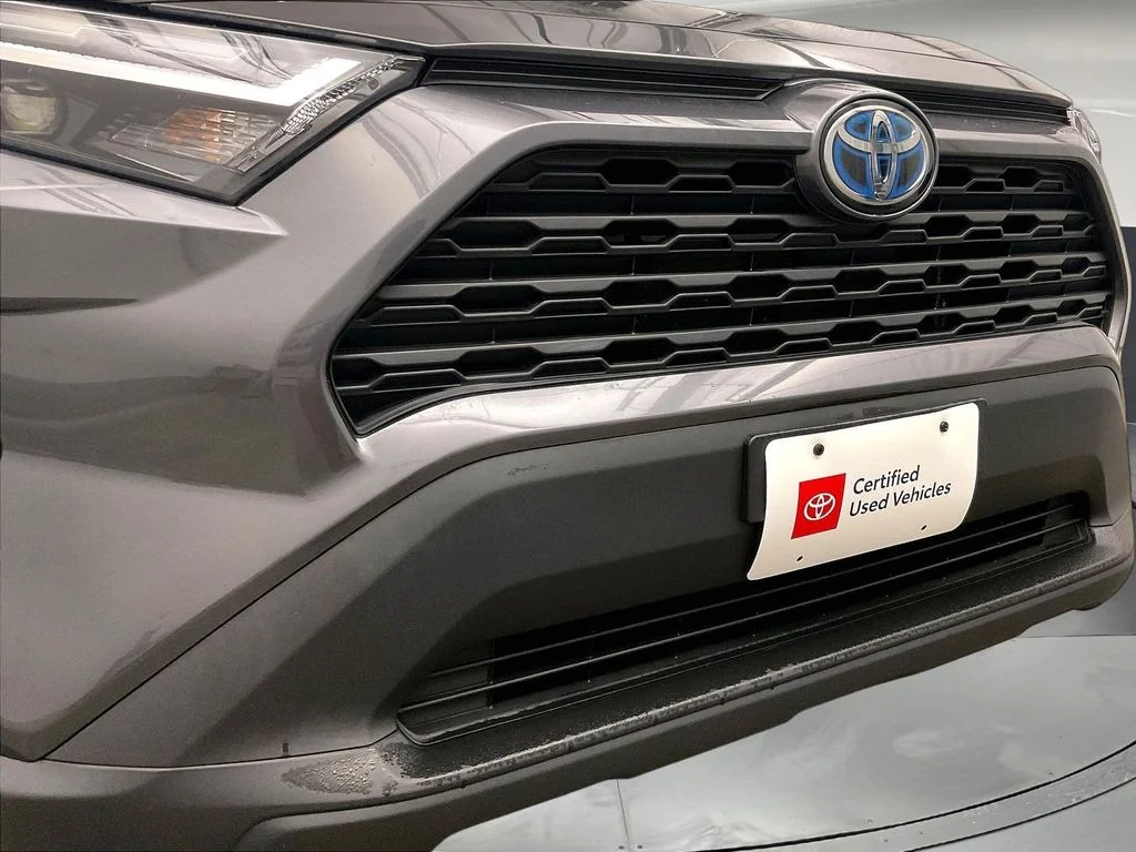 Used 2022 Gray Toyota XLE image 34