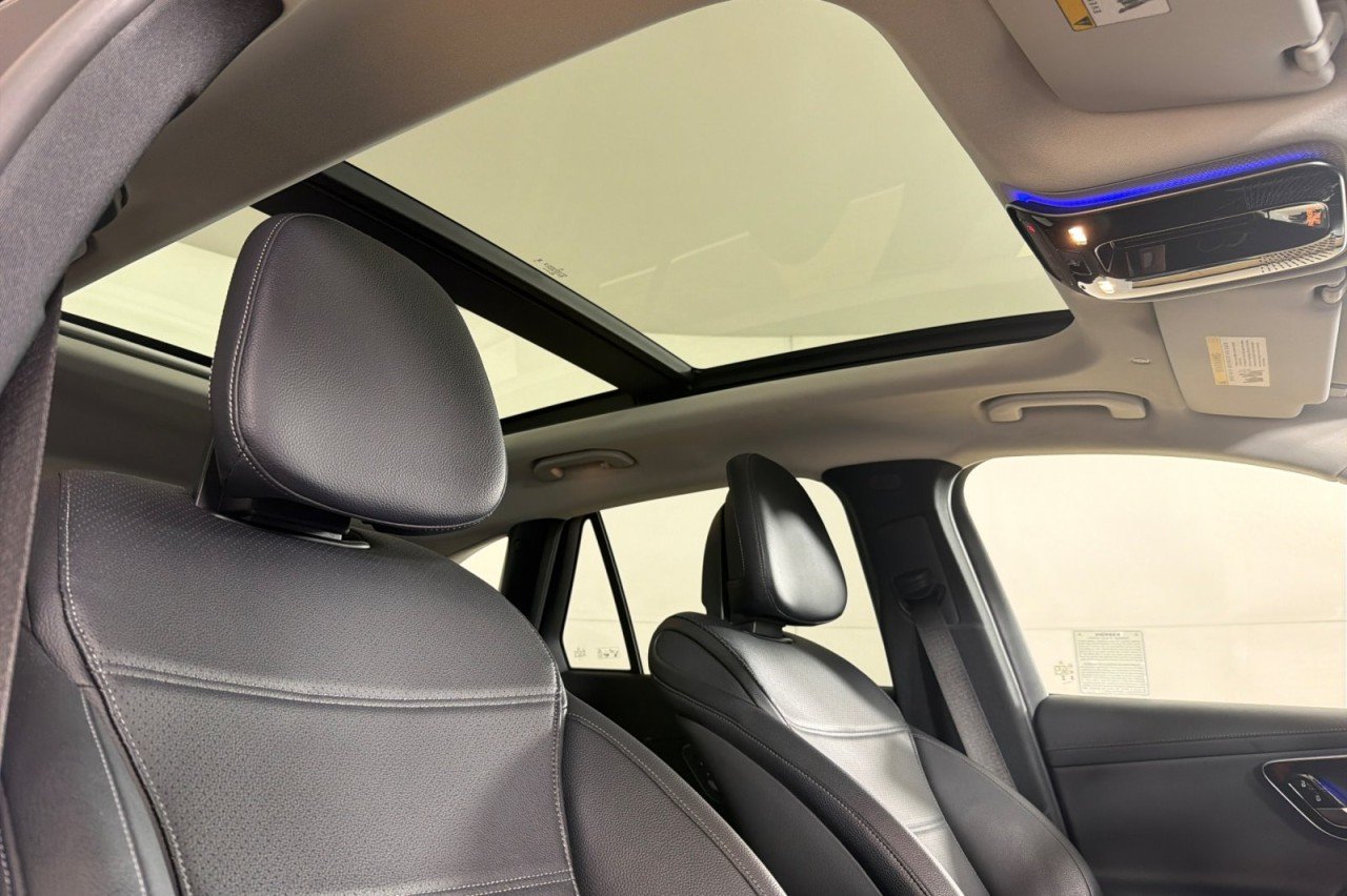 Used 2023 Black Mercedes-Benz GLC 300 image 15
