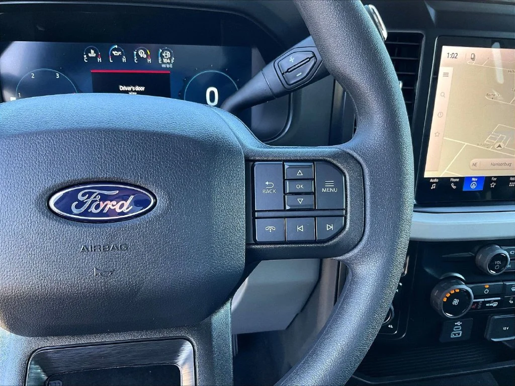 New 2027 Agate Black Metallic Ford F-350® XLT image 21