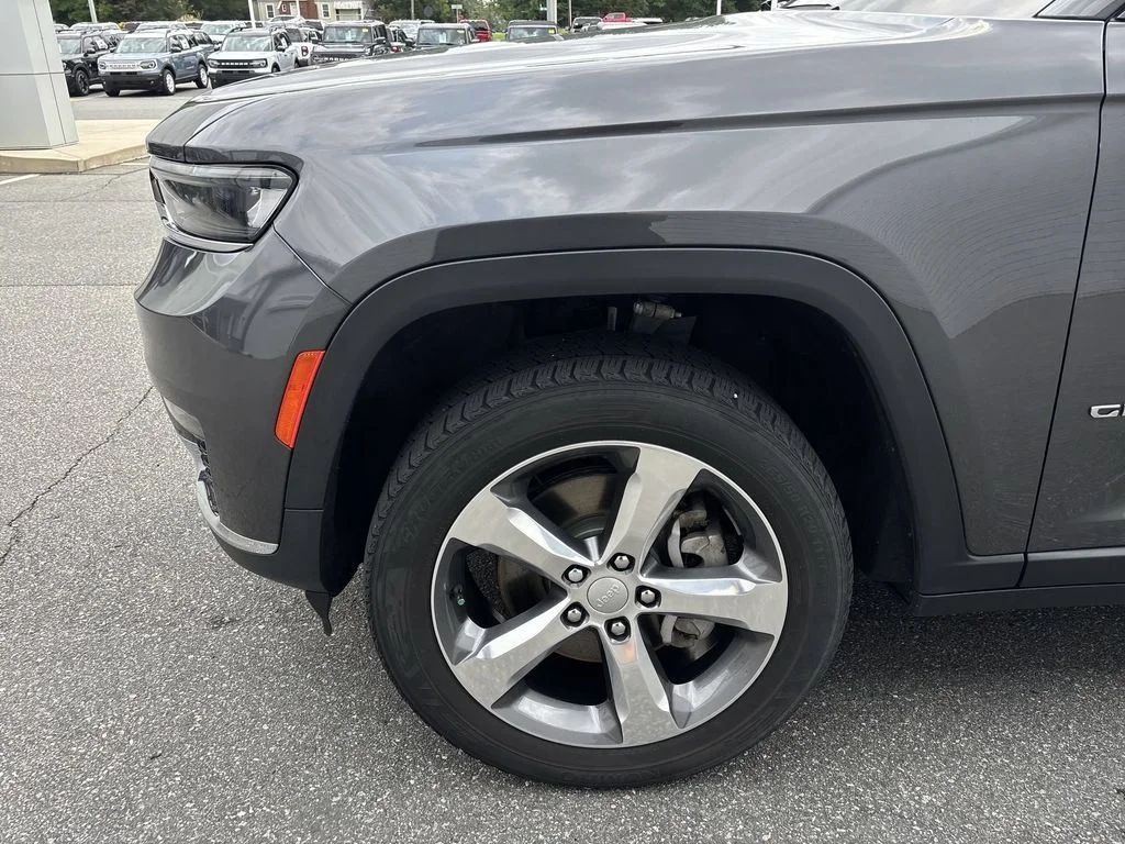 Used 2021 Gray Jeep Limited image 18