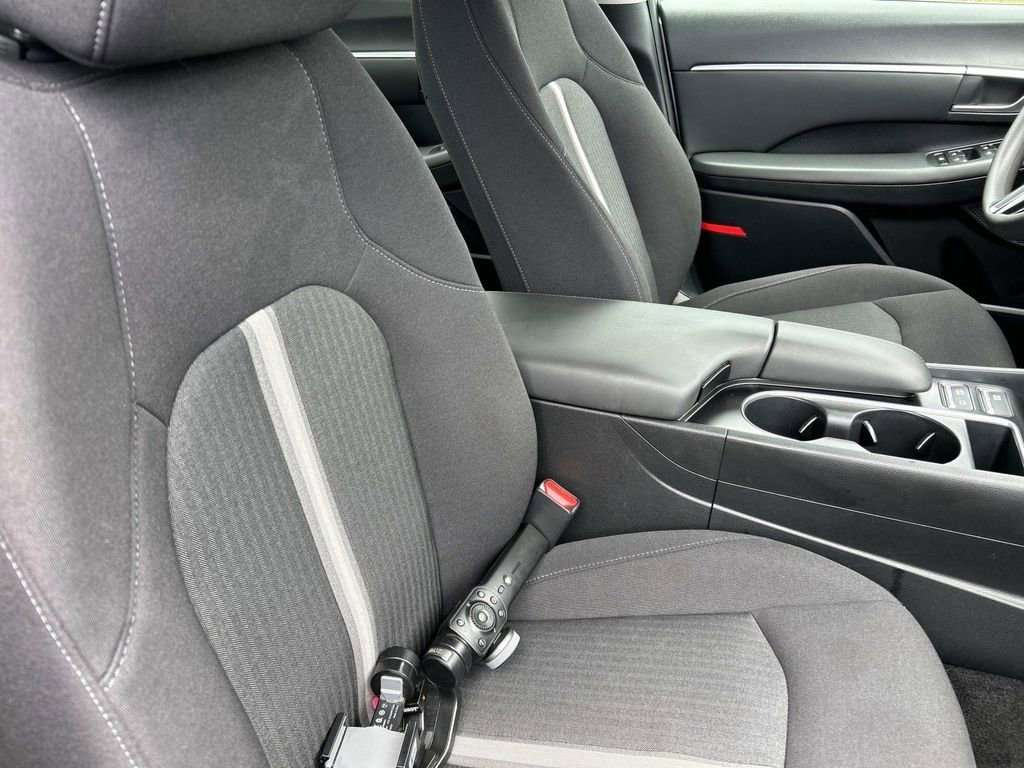 Used 2024 Aero Silver Hyundai SEL image 23