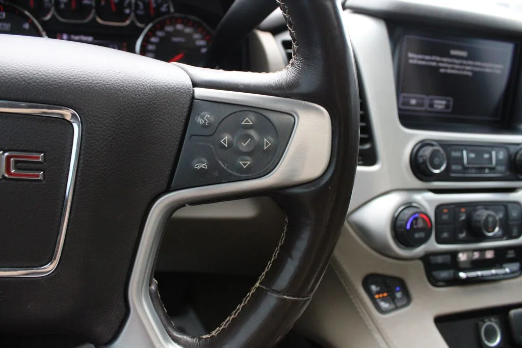 Used 2016 White GMC SLT image 15