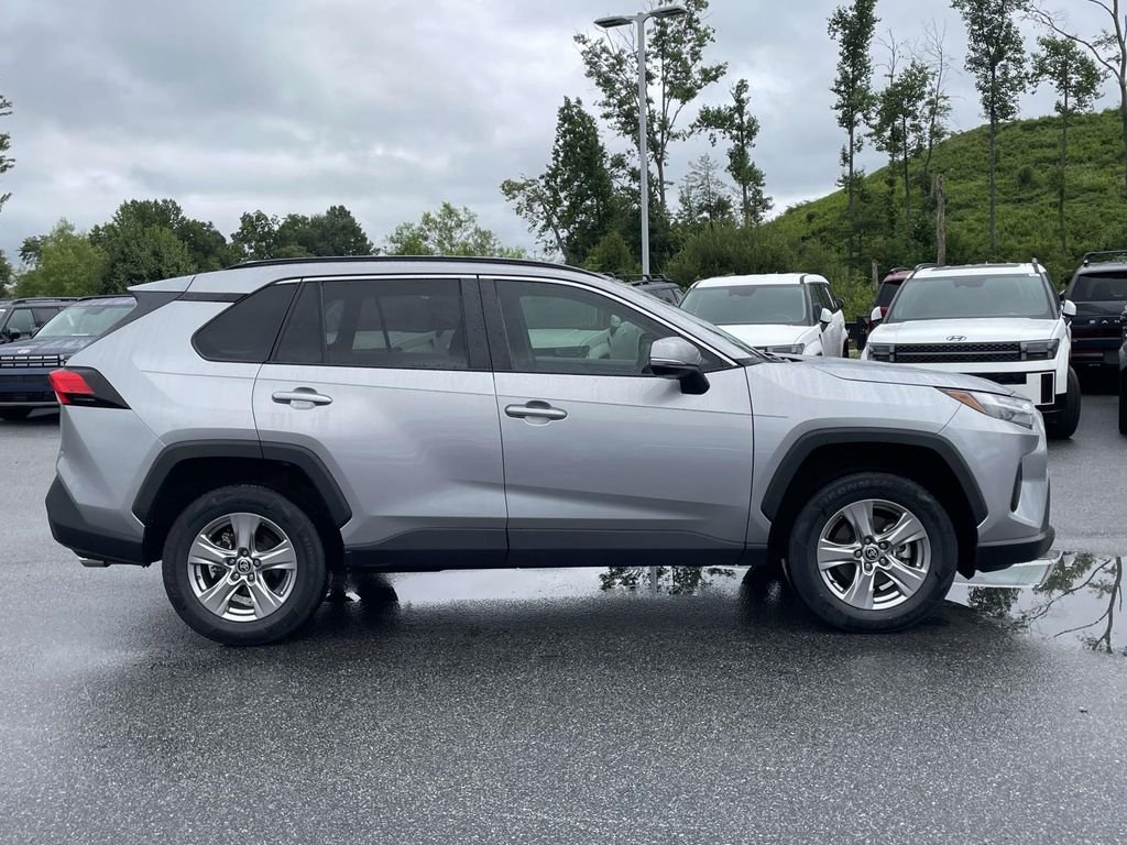 Used 2022 Silver Sky Metallic Toyota XLE image 29