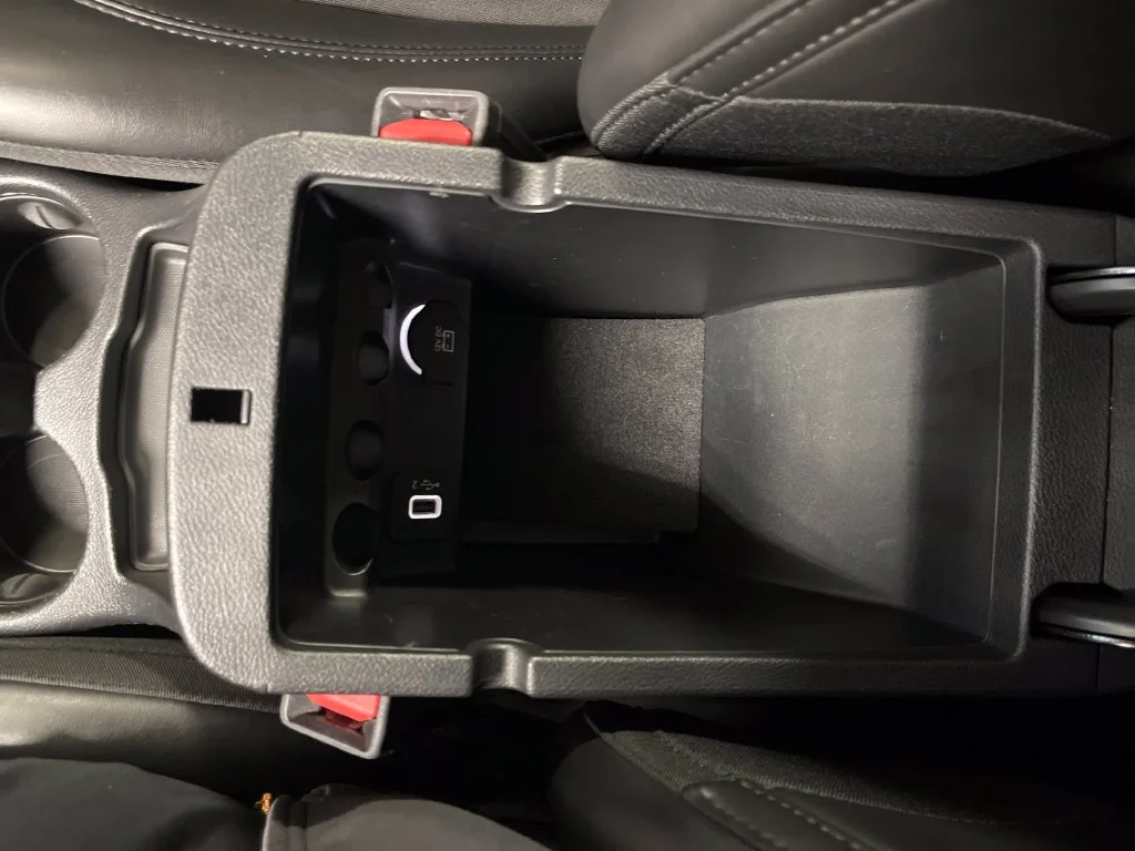 Used 2020 Silver Jeep Latitude Plus image 25