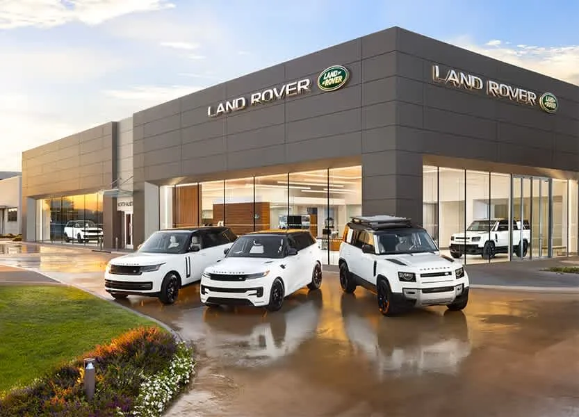 Certified Used 2026 Charente Grey Premium Metallic Land Rover Dynamic SE image 6