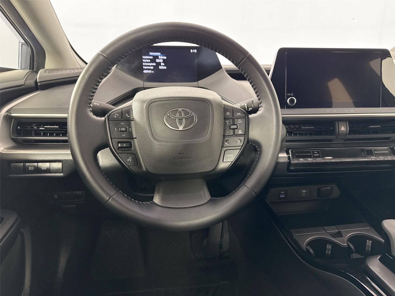 Used 2023 Guardian Gray Toyota XLE image 29