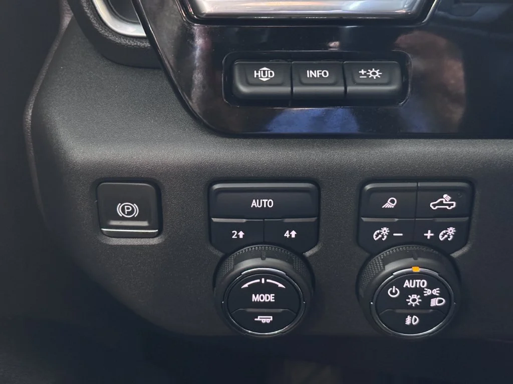 2023 Chevrolet Silverado 1500 LTZ - Photo 26