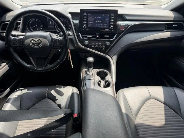 2021 Toyota Camry SE - Photo 10
