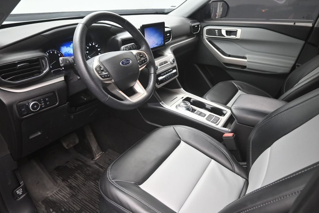 Used 2023 Black Ford XLT image 19