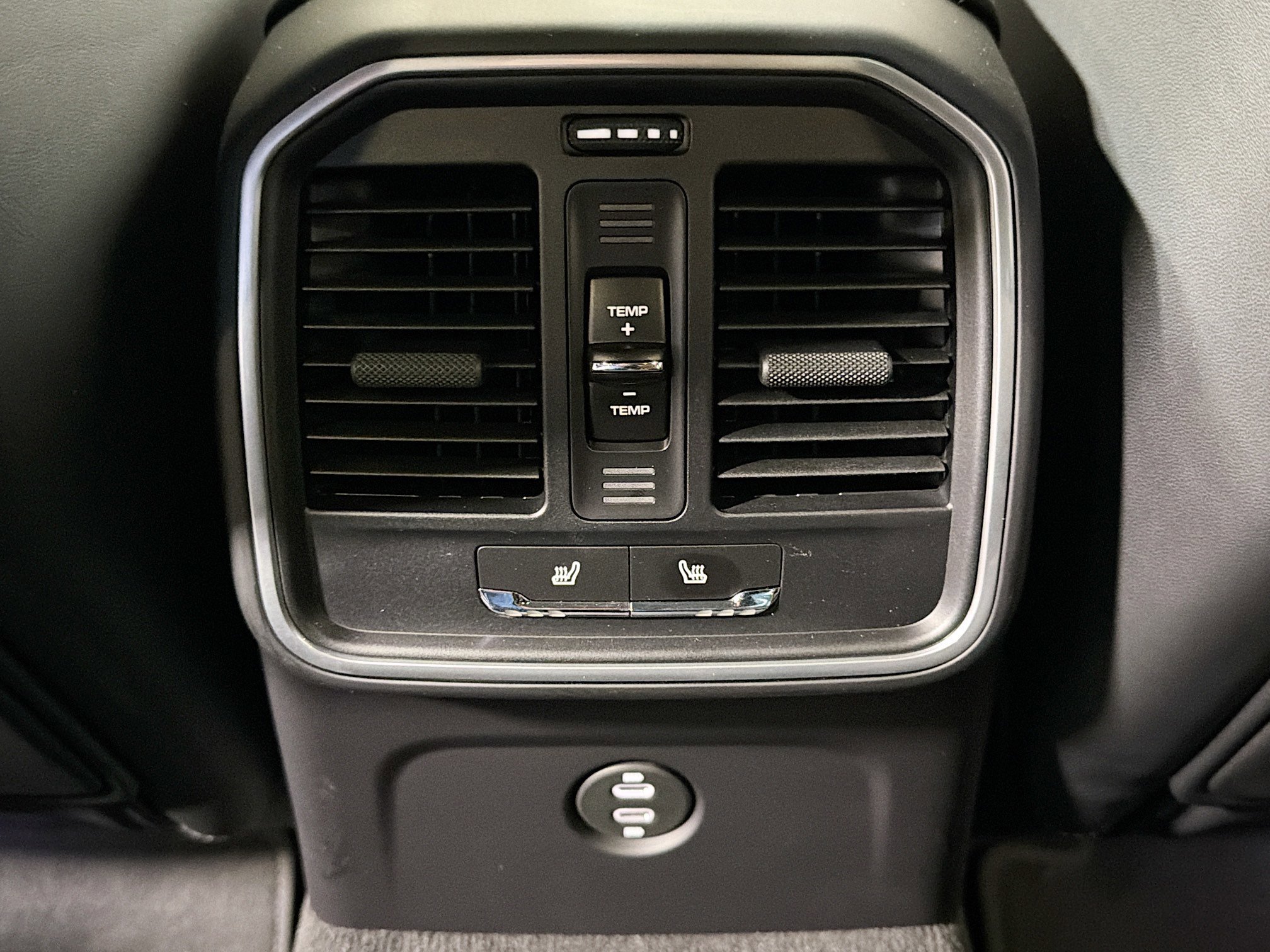 2026 Porsche Macan GTS - Photo 20