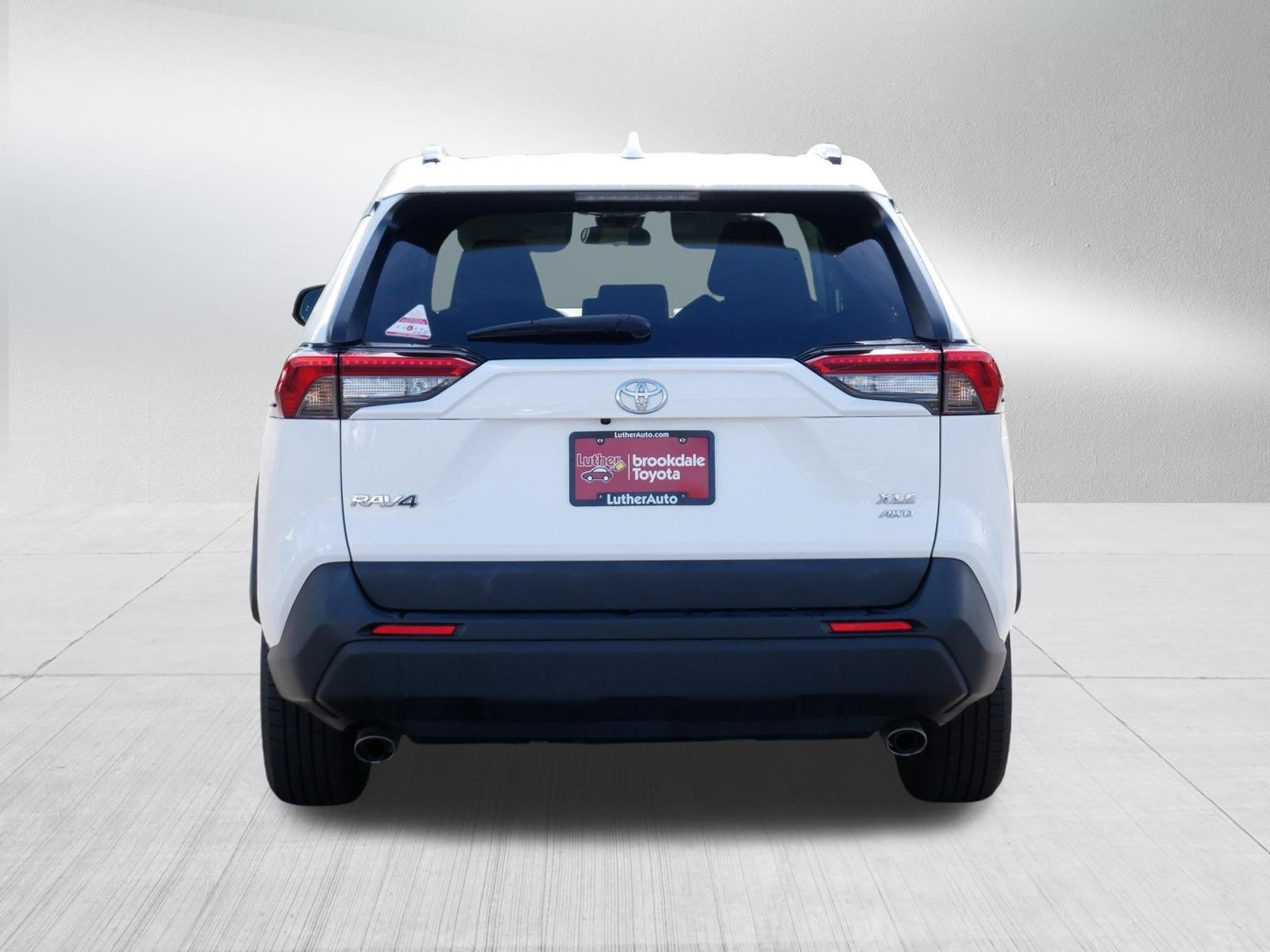 Certified Used 2022 White Toyota XLE image 3