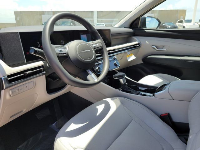 New 2026 Black Hyundai SEL FWD image 9