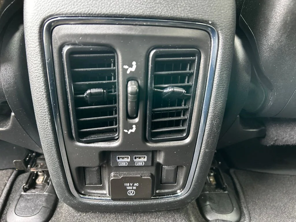 Used 2022 White Jeep Limited image 27