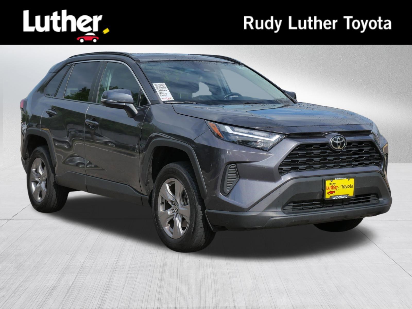 2022 Toyota RAV4 XLE AWD's photo