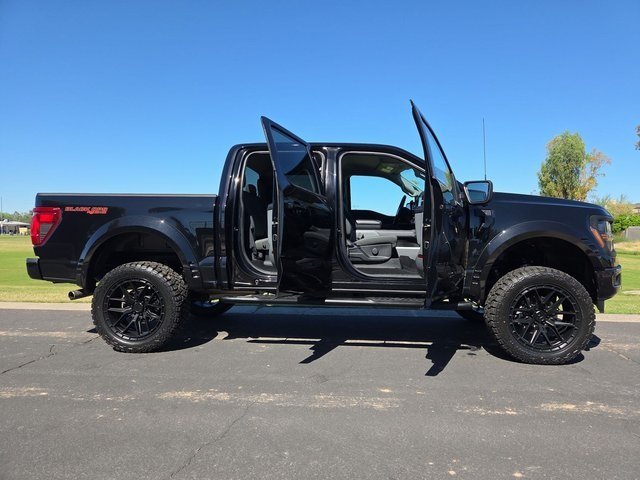 2024 Ford F-150 XLT photo 2