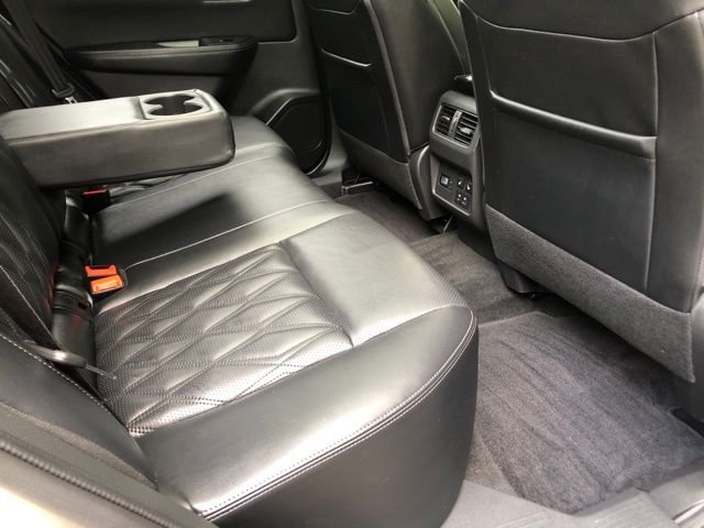 Used 2023 Champagne Silver Metallic Nissan Platinum image 12