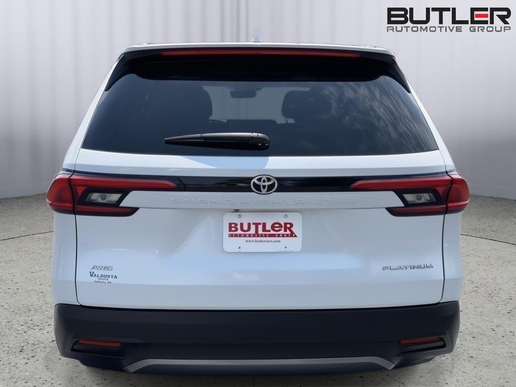 Used 2024 White (Wind Chill Pearl) Toyota Platinum AWD image 4