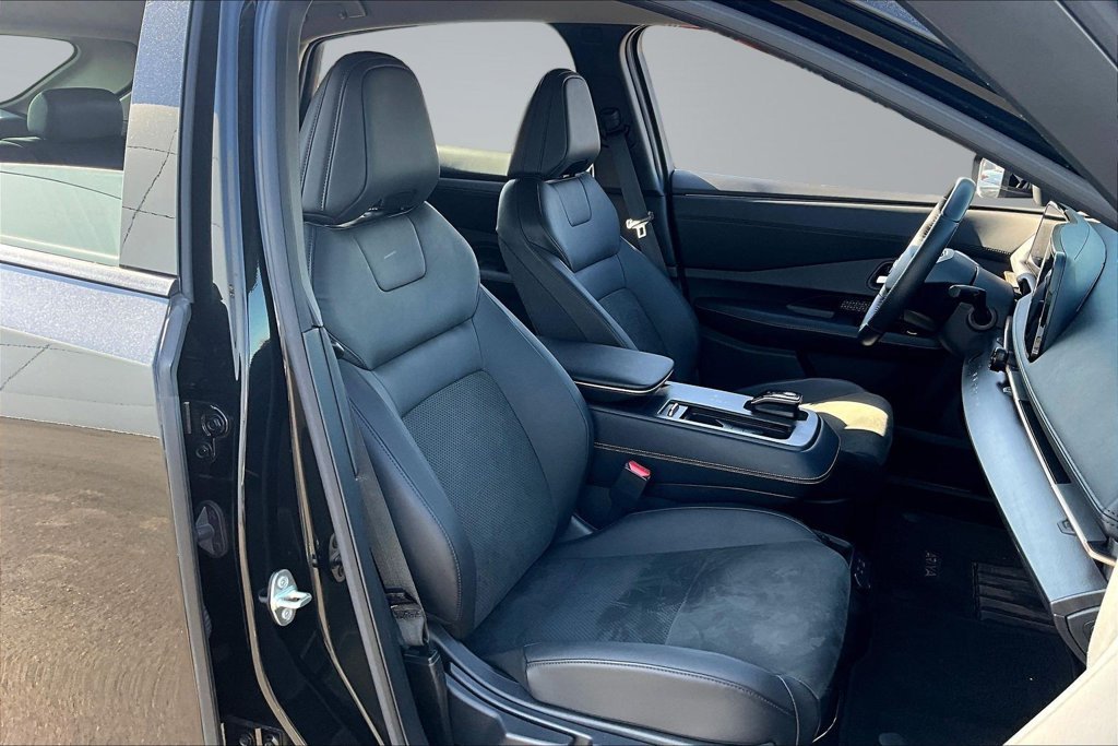 Used 2024 Black Nissan ENGAGE e-4ORCE image 30
