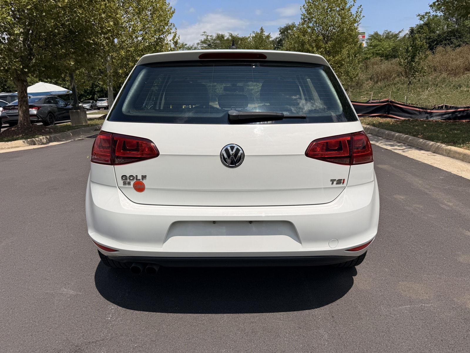 Used 2017 Pure White Volkswagen SE image 6