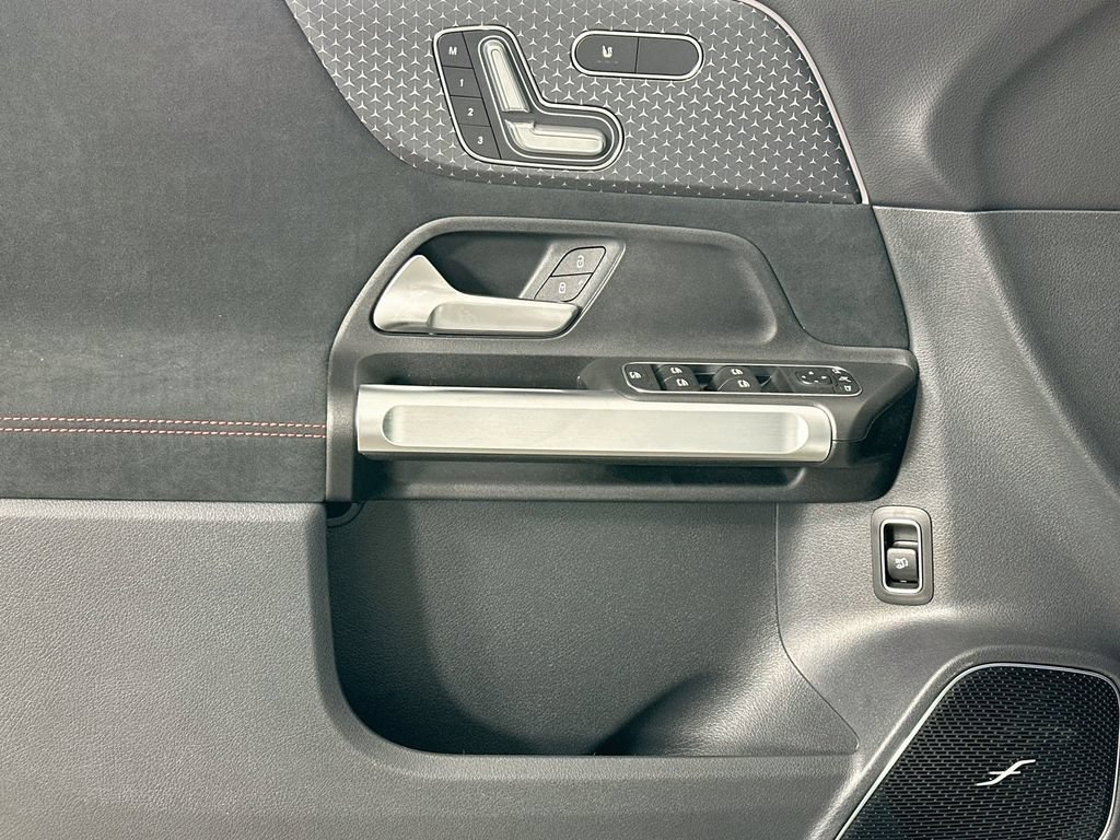 New 2026 Polar White Mercedes-Benz GLB 35 AMG® image 51