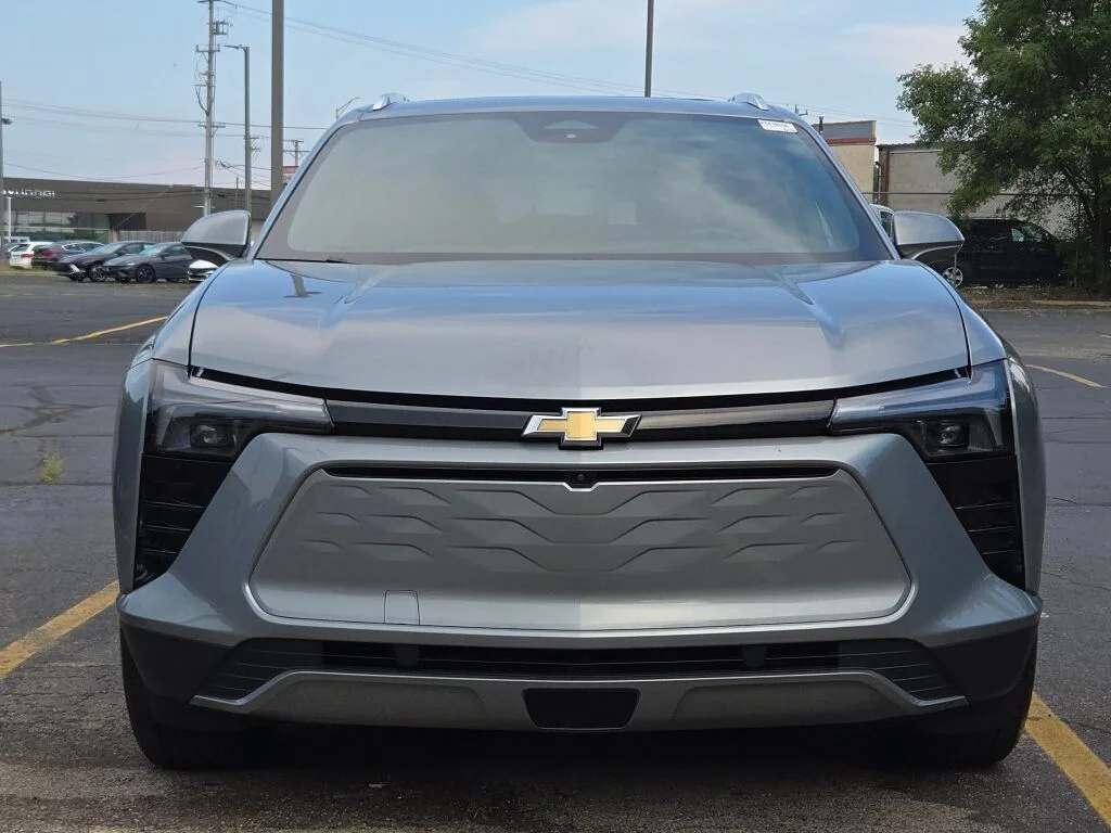Used 2024 Gray Chevrolet LT image 27