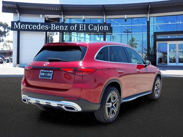 New 2026 Patagonia Red Metallic Mercedes-Benz 300 image 3
