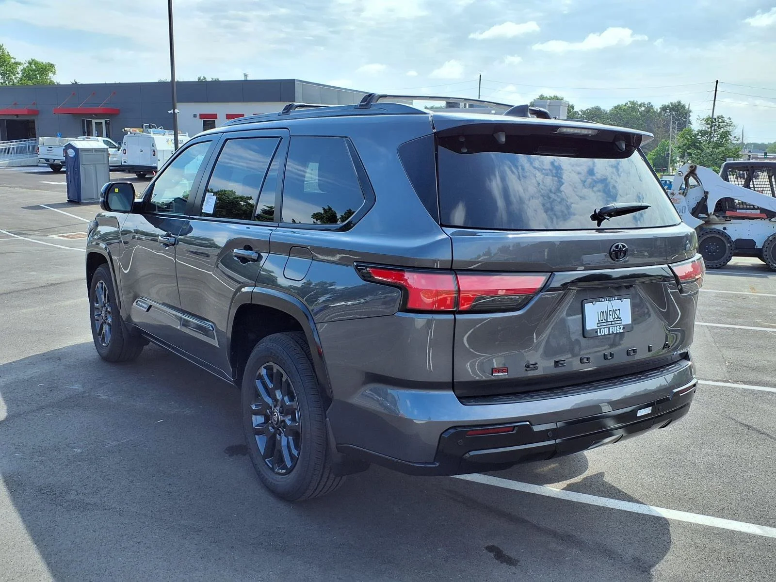 New 2026 Magnetic Gray Metallic Toyota  Platinum image 24