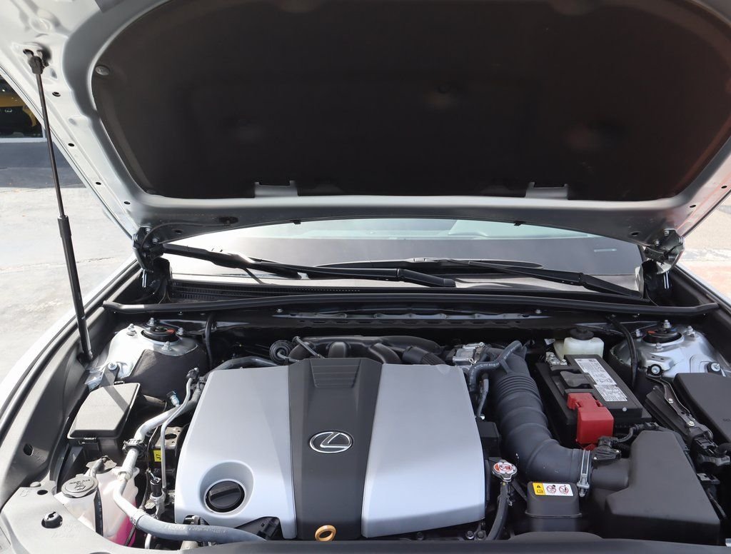 2025 Lexus ES 350 - Photo 13