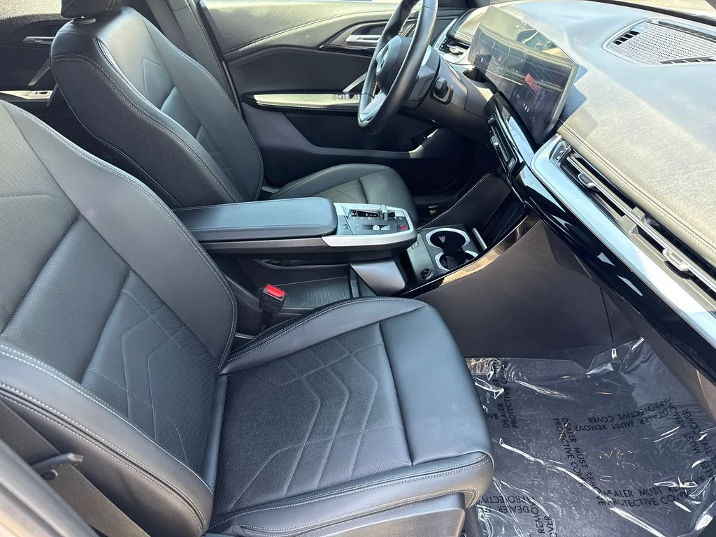 Used 2026 Beige BMW xDrive28i image 13