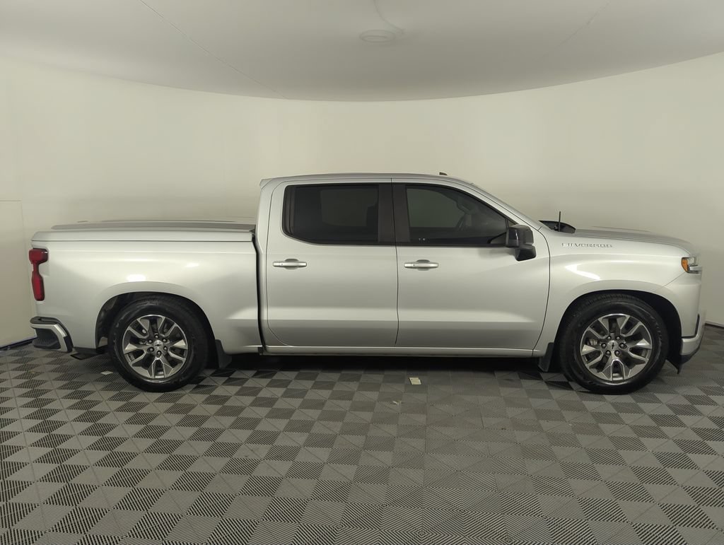 Used 2019 SILVER ICE METALLIC Chevrolet RST image 7
