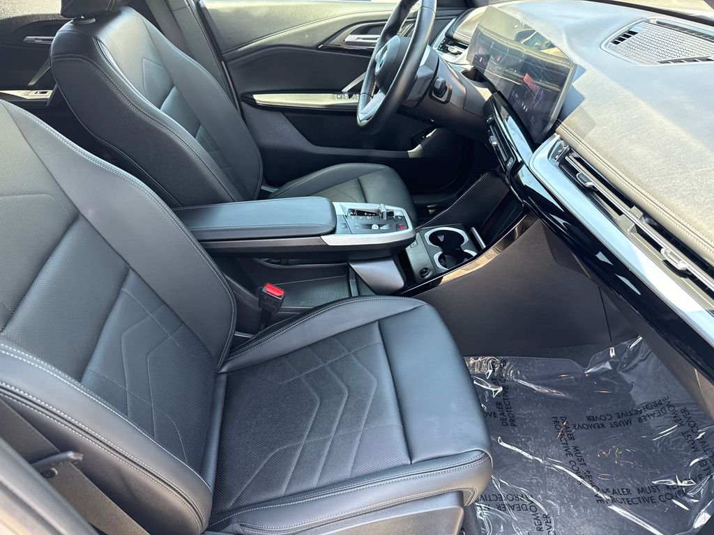 Used 2026 Dune Grey Metallic BMW xDrive28i image 13