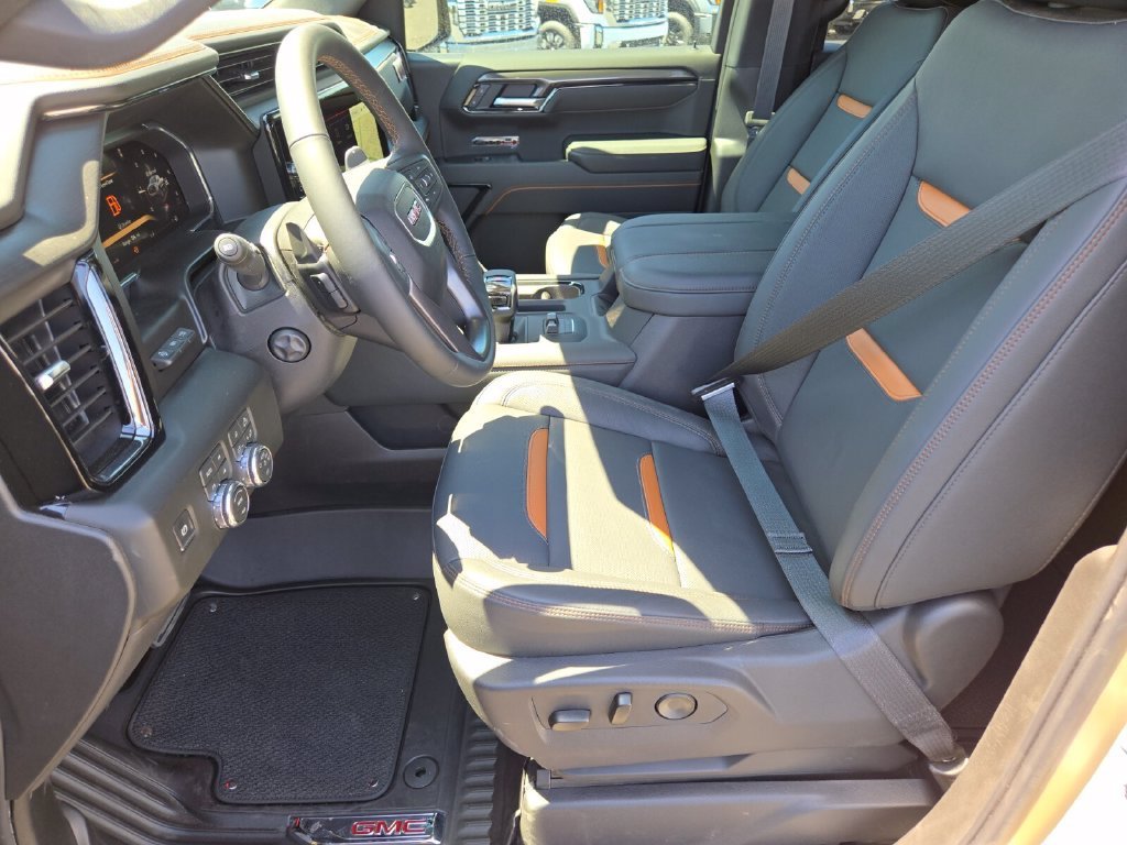 2026 GMC Sierra 1500 AT4 - Photo 6