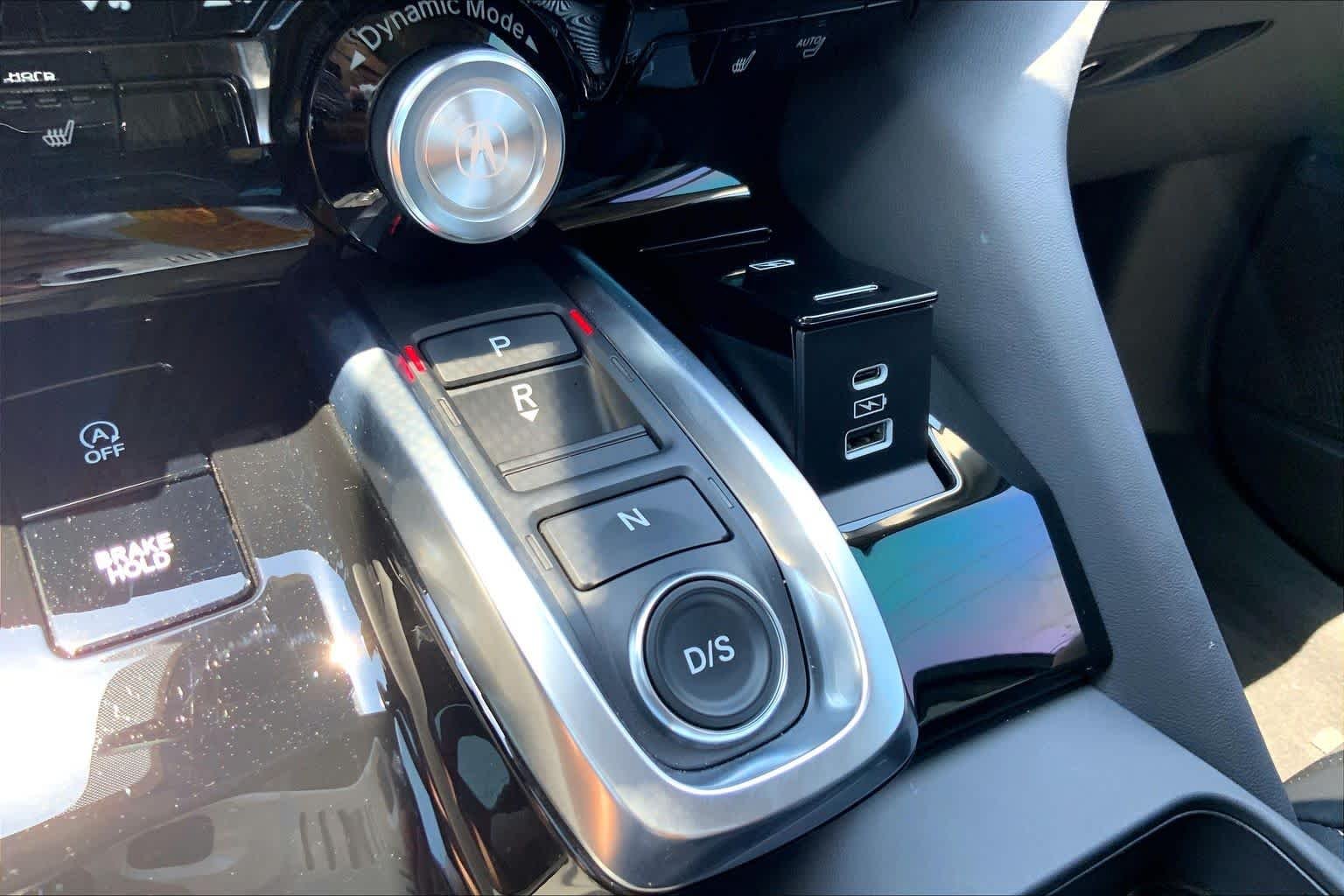 Used 2026 Platinum White Pearl Acura w/Technology Package image 32