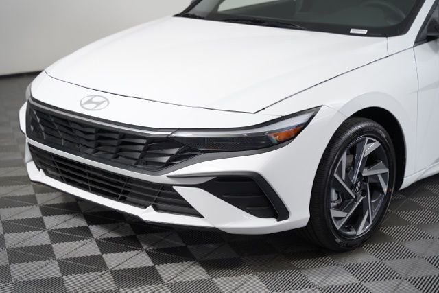 2025 Hyundai Elantra Blue - Photo 38