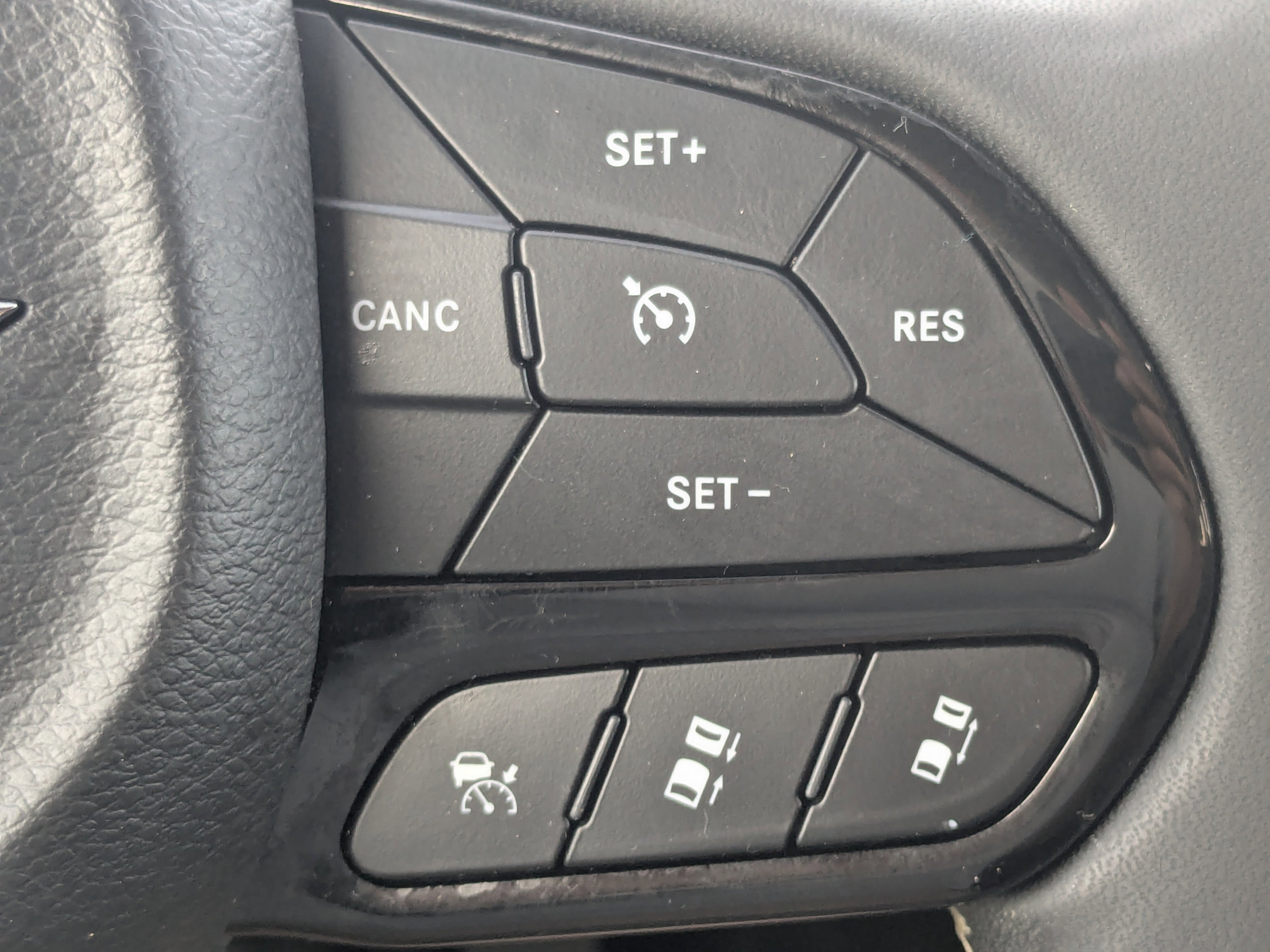 Used 2024 Fathom Blue Pearlcoat Chrysler Touring image 31