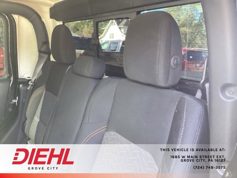 Used 2021 Black Jeep Mojave image 15