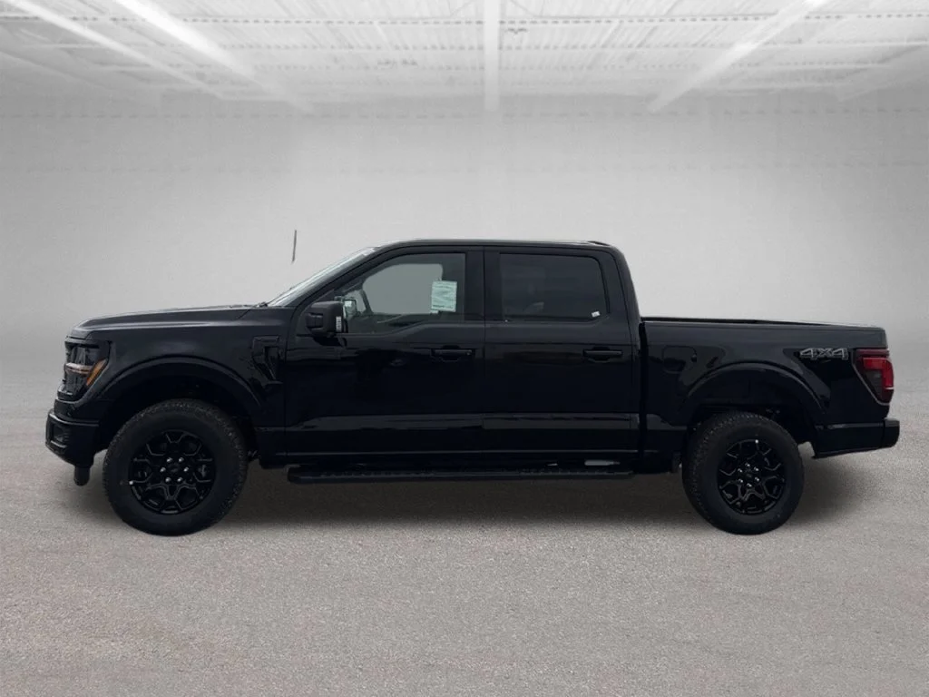 New 2026 Agate Black Metallic Ford XLT image 5