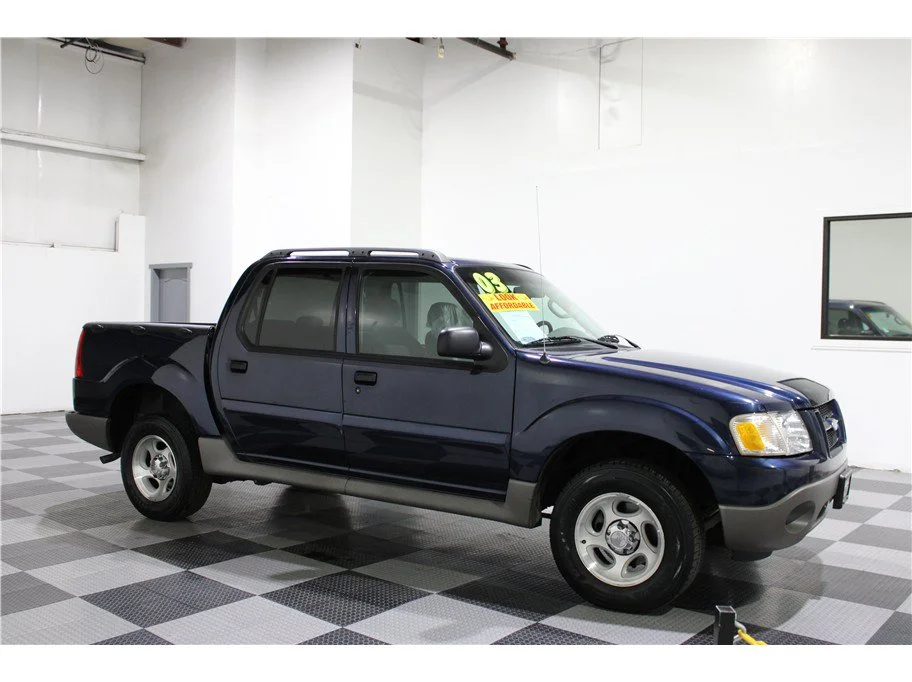 2003 Ford Explorer XLS Auto's photo